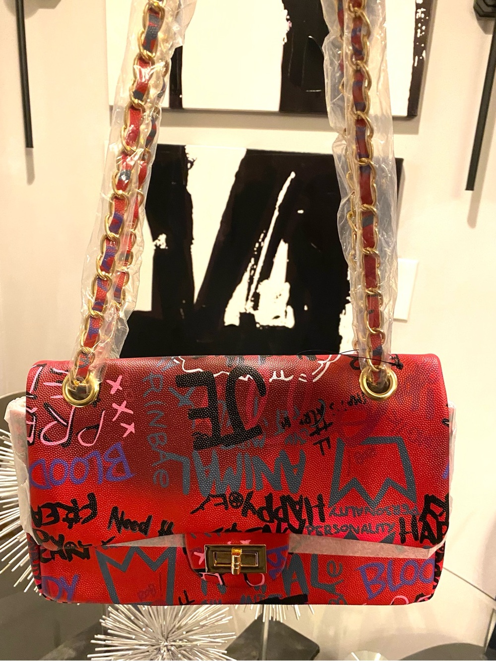 NEW women’s burgundy Graffiti Chain Shoulder Bag